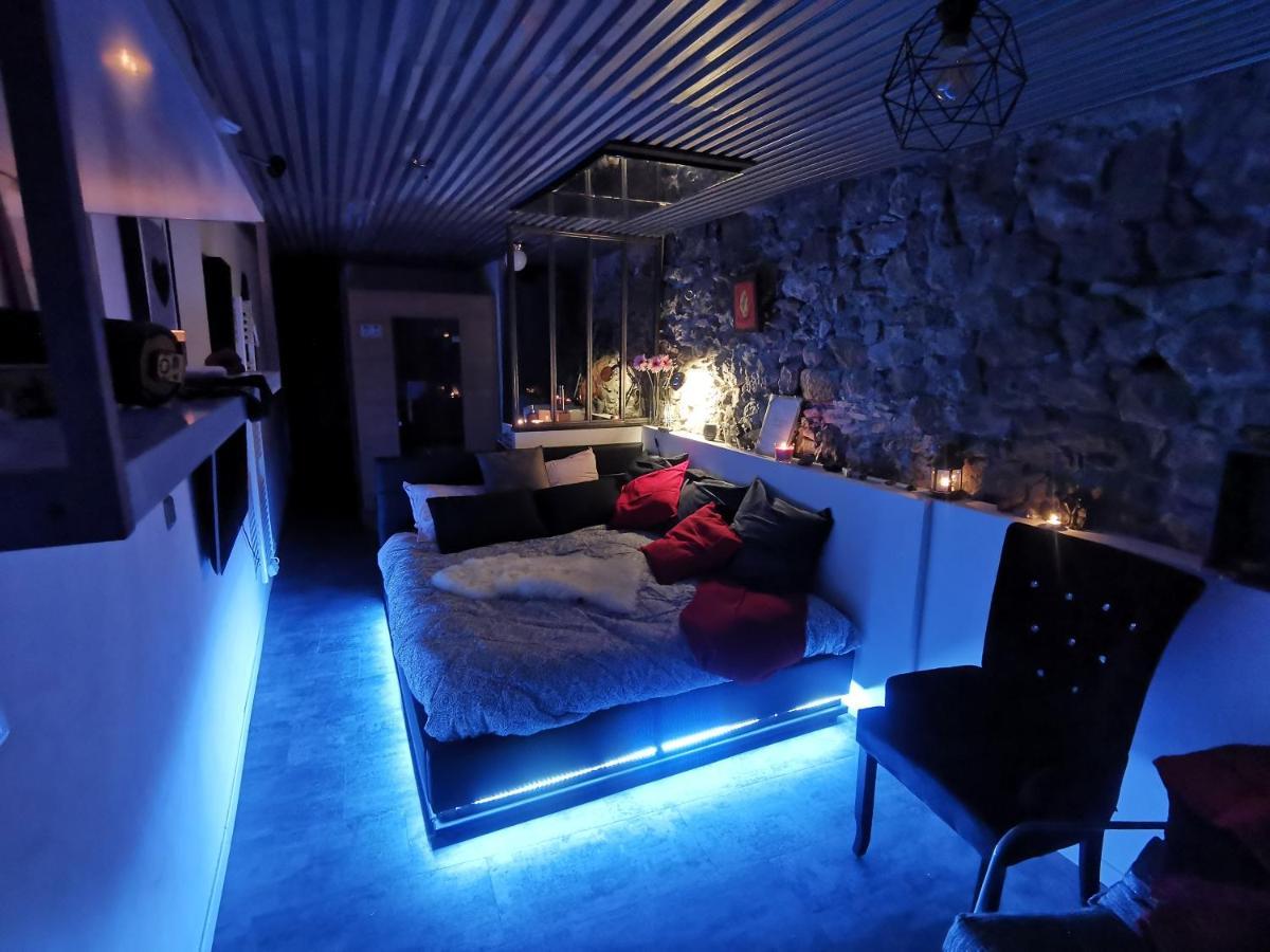 Sweet Loft Grenoble-Love Room Avec Jacuzzi & Sauna Екстериор снимка