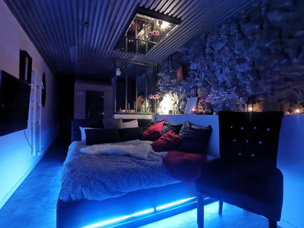 Sweet Loft Grenoble-Love Room Avec Jacuzzi & Sauna Екстериор снимка