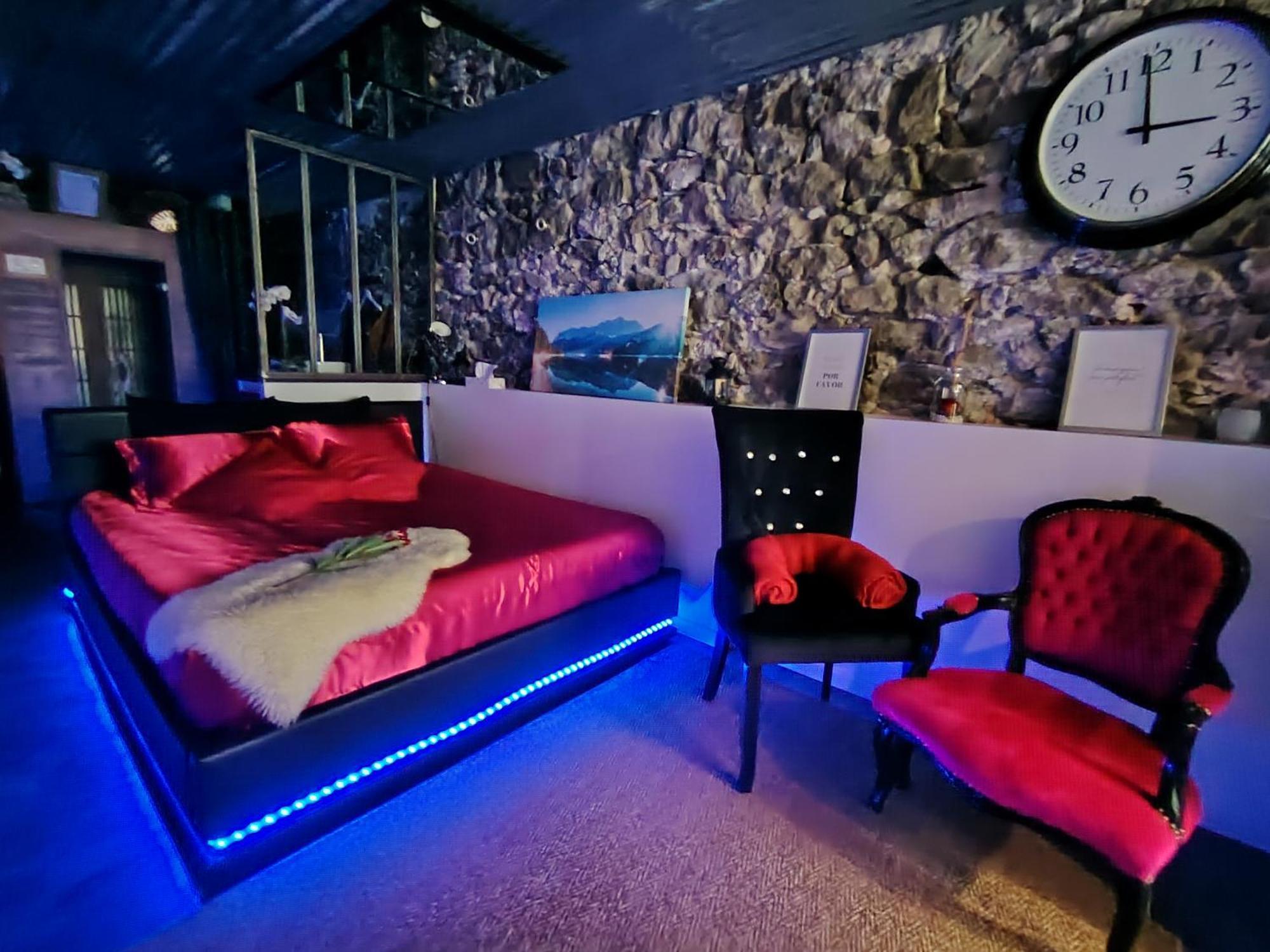 Sweet Loft Grenoble-Love Room Avec Jacuzzi & Sauna Екстериор снимка