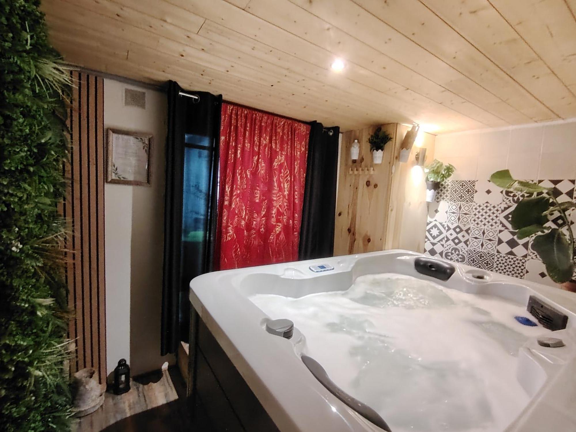 Sweet Loft Grenoble-Love Room Avec Jacuzzi & Sauna Екстериор снимка